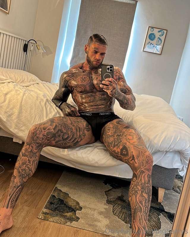 It’s Sunday… for me I’m chilling all day.. bit of Netflix an..
