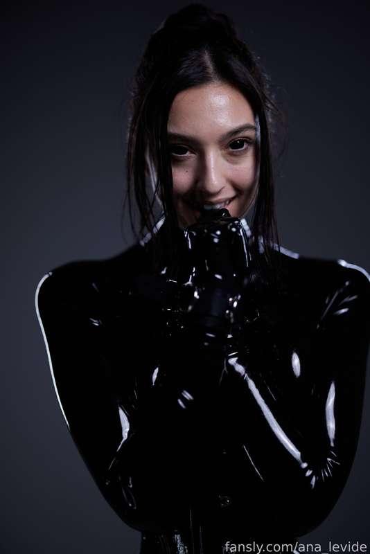 ana_levide image #420