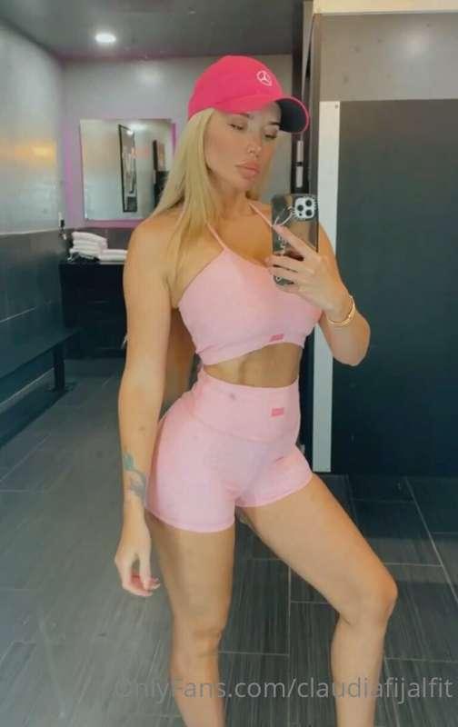 Gettin' a little workout in😘