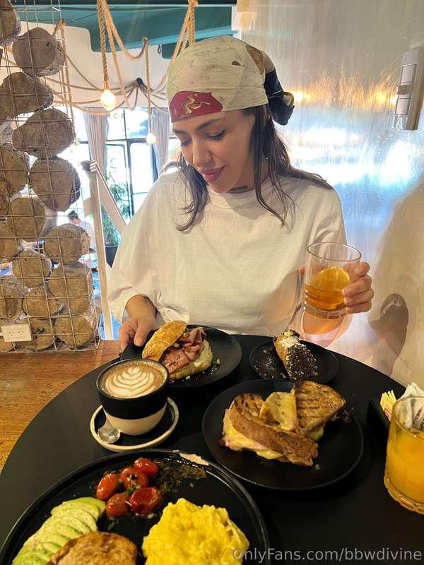 ##I love going out for brunch! but I'm missing dessert... an..
