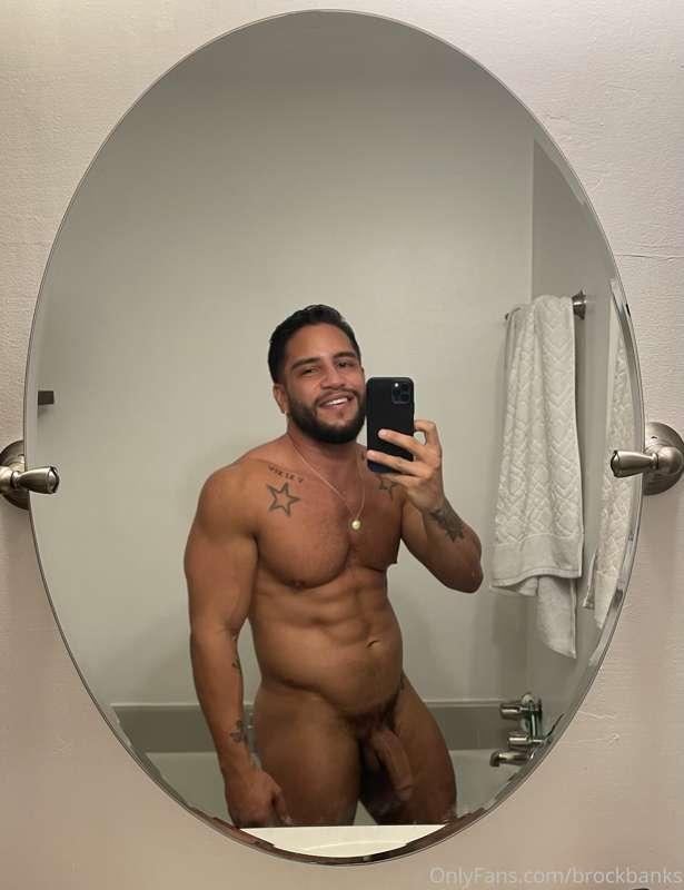Im a happy boy! Who wants to make me happier???