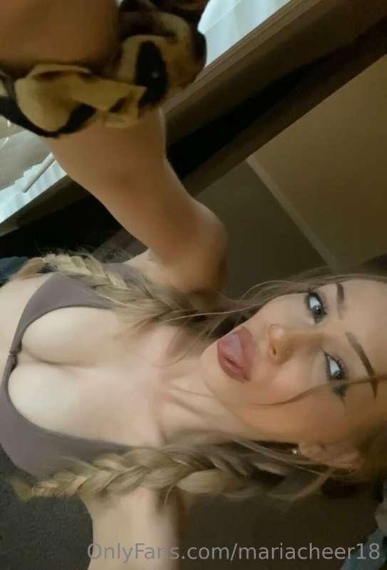 What do you like better, ass or titties?