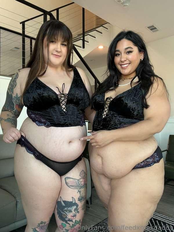 Obsessed with @feederandfeedee and my different belly shapes..