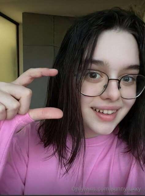 🟢You should be here right now @daryyammy 🟢
Hot cutie @daryya..