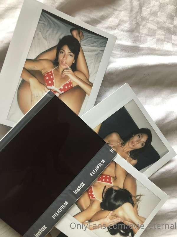 Who likes polaroids?