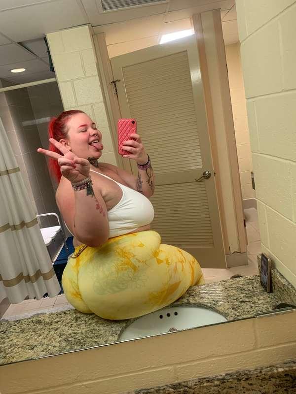 This ass gone be so big by next year omg🍑🫨