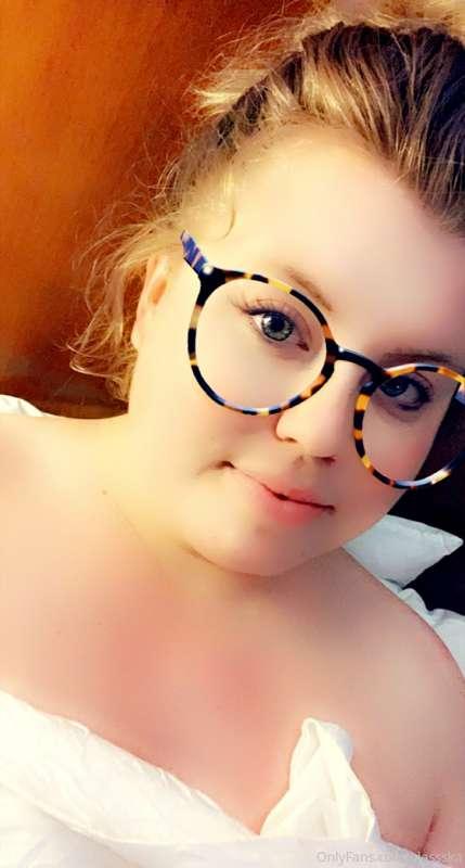 It’s official. I have to get glasses like these. 🤓