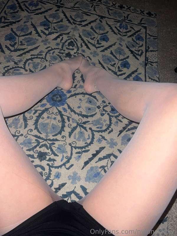 nylonskitten image #1
