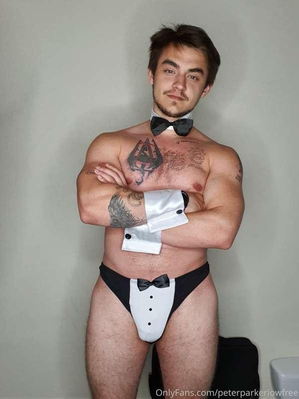 I cant wear this suit to functions...