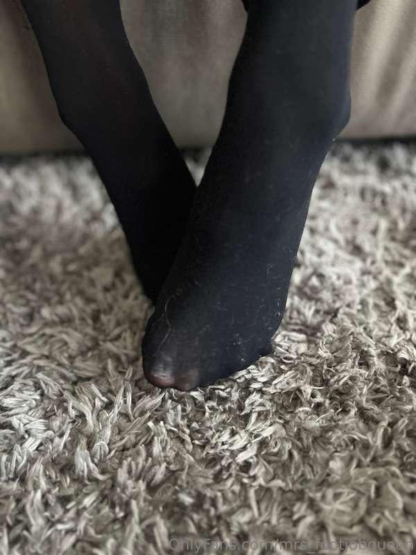 mrs_footjobqueen image #6