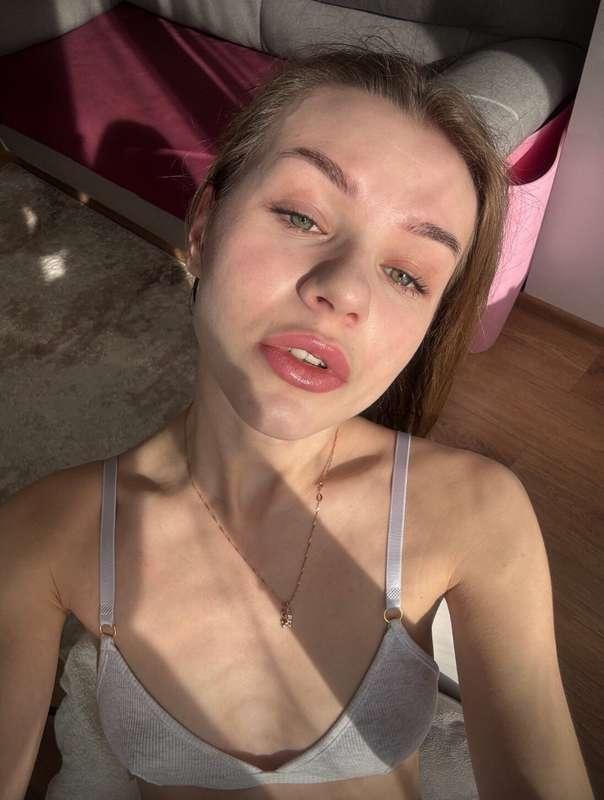 Time for selfie 💘🍓
