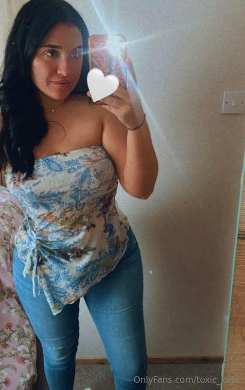 Fully clothed for a change 😅😈