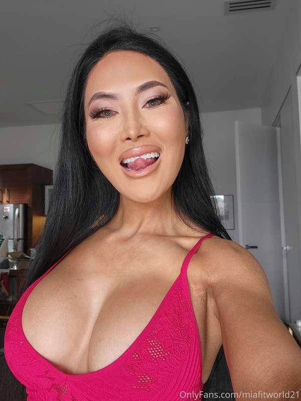 Happy Monday!  Santa is coming, whether you are naughty or n..