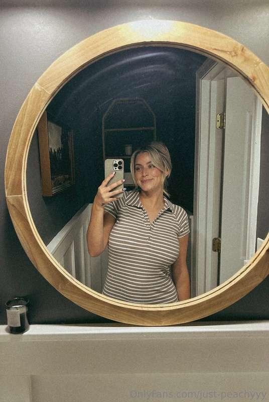 Let me distract you 💗