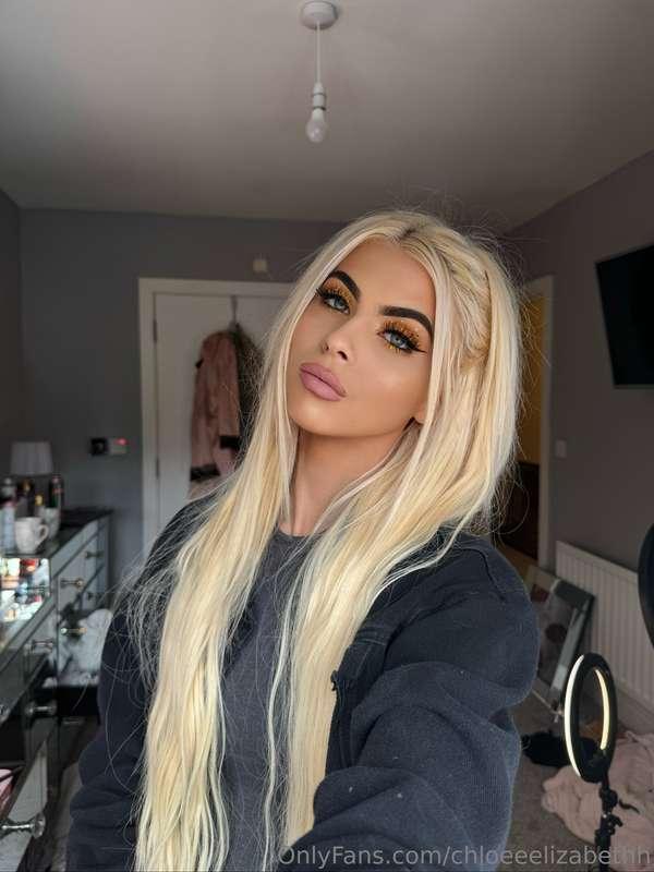 I love talking to new guys👀xhttps://onlyfans.com/chloeelizab..