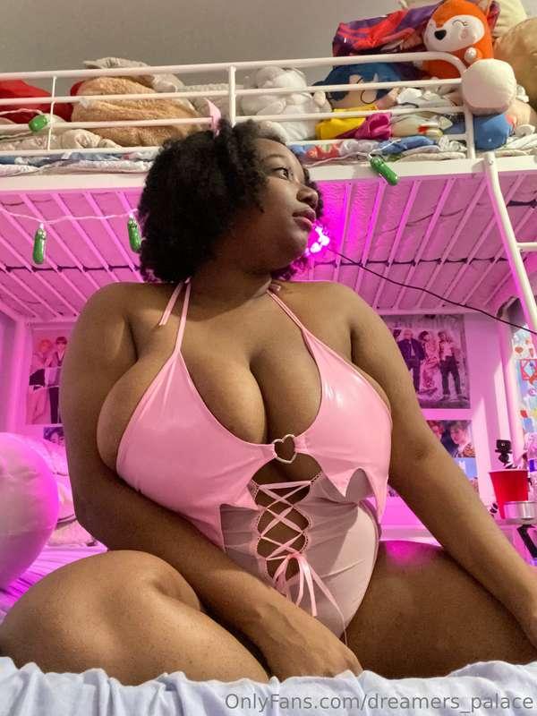 Valentine’s Day is coming up you guys deserve some extra lov..