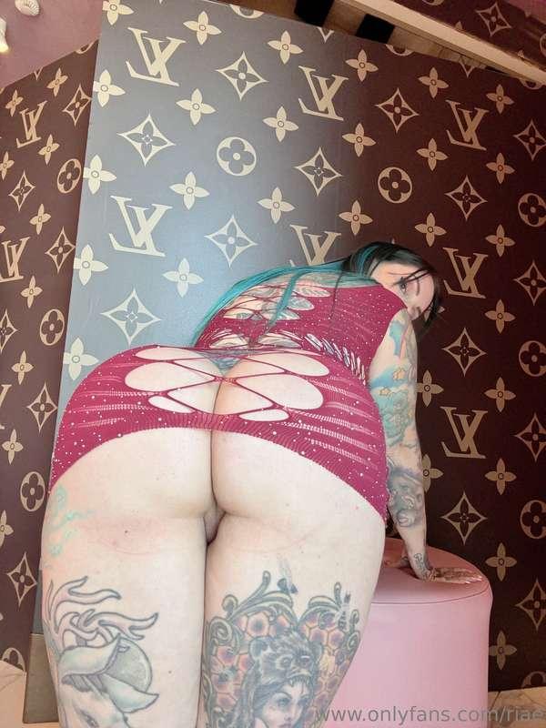 do you like to see my pussy from behind?