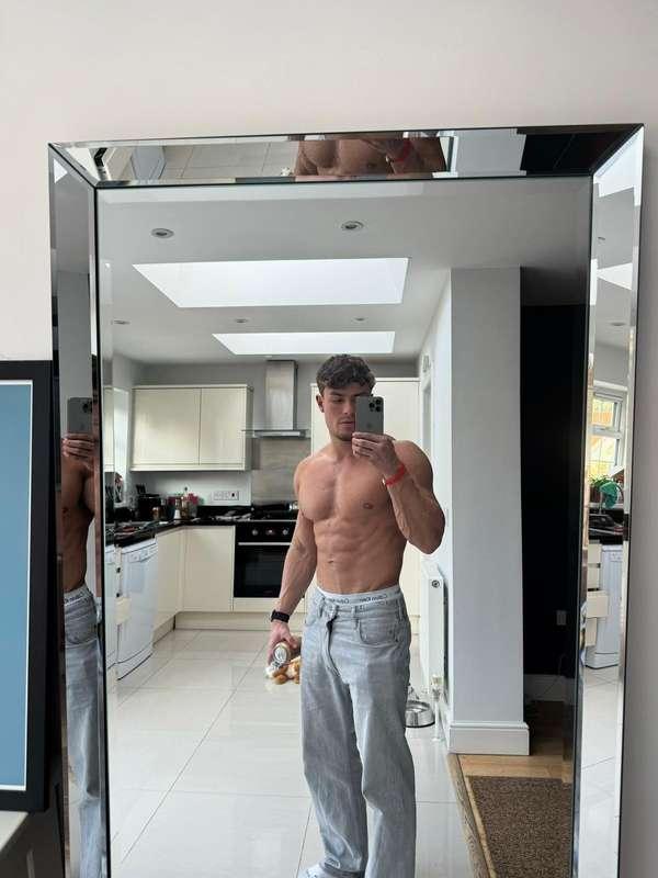 Skypes and customs for tonight only message me for yours 💙