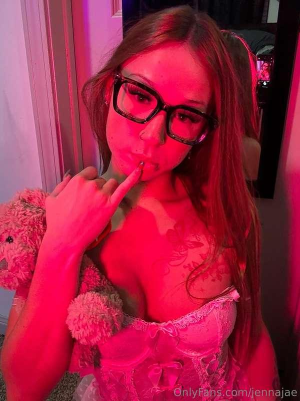 Glasses or no glasses?