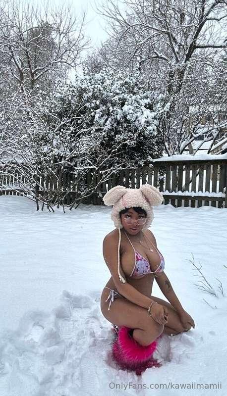 snow bunny ❄️💓🤍
