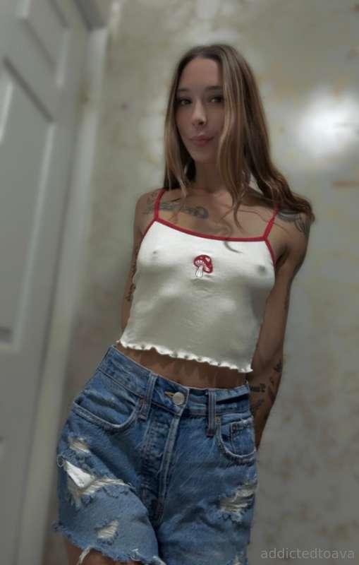 What are you staring at? 👀