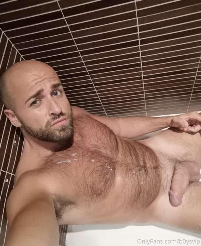 Look how powerful this guy from Barcelona has ... in his cum..