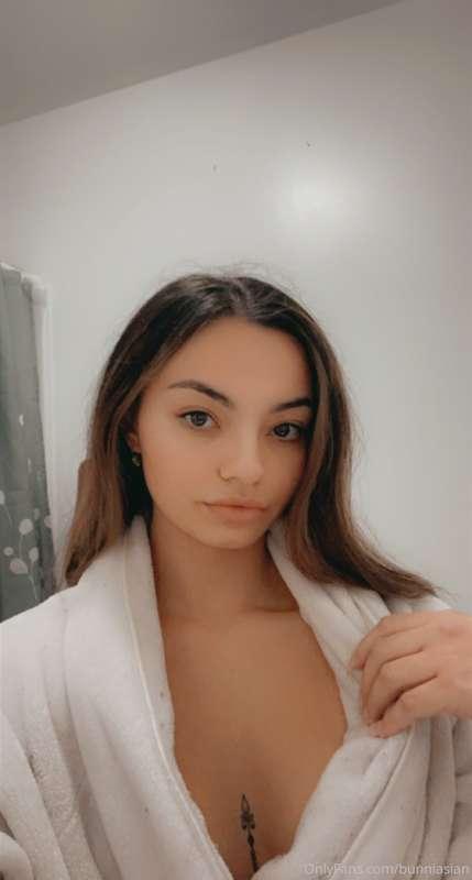 I feel sexy and horny at the same time babe!..HMU.