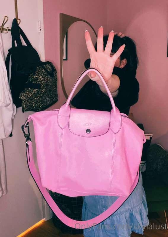 ^^^ absolute sucker here for beautiful, high-quality bags 💅🏻..