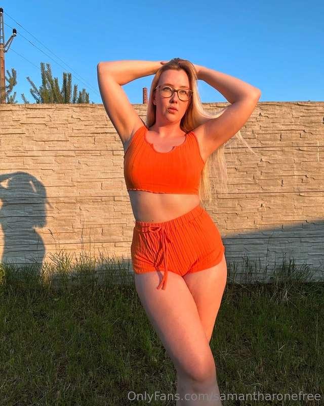 Front or back? 🍑🧡