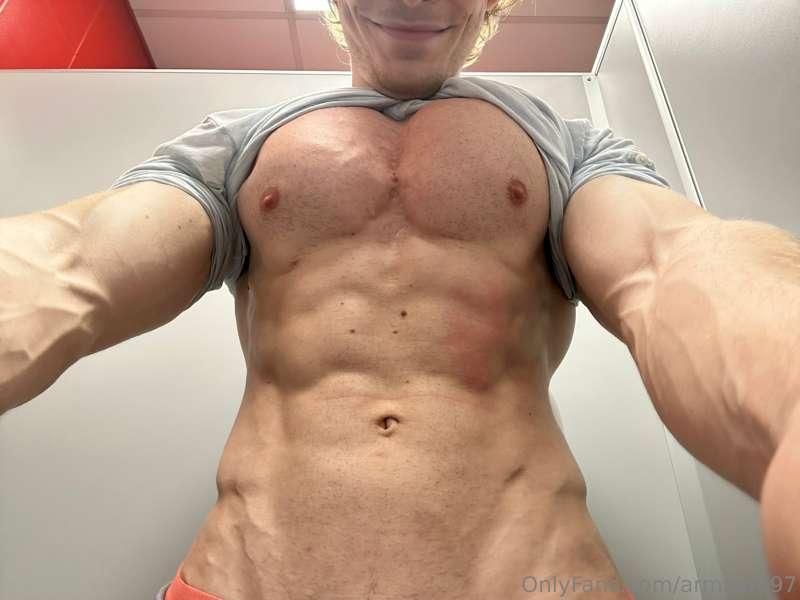 armzbro97 image #2
