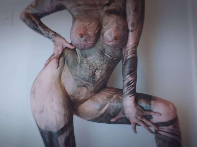 Remember this photoset? Well I posted some boy/girl content ..
