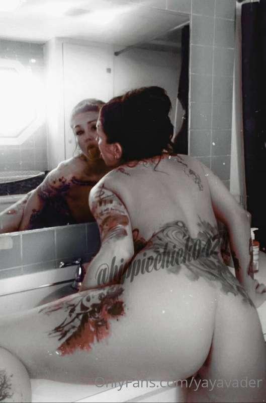 Hippies Chick
Check out this HOT TATTED MILF/HIPPIE!        ..