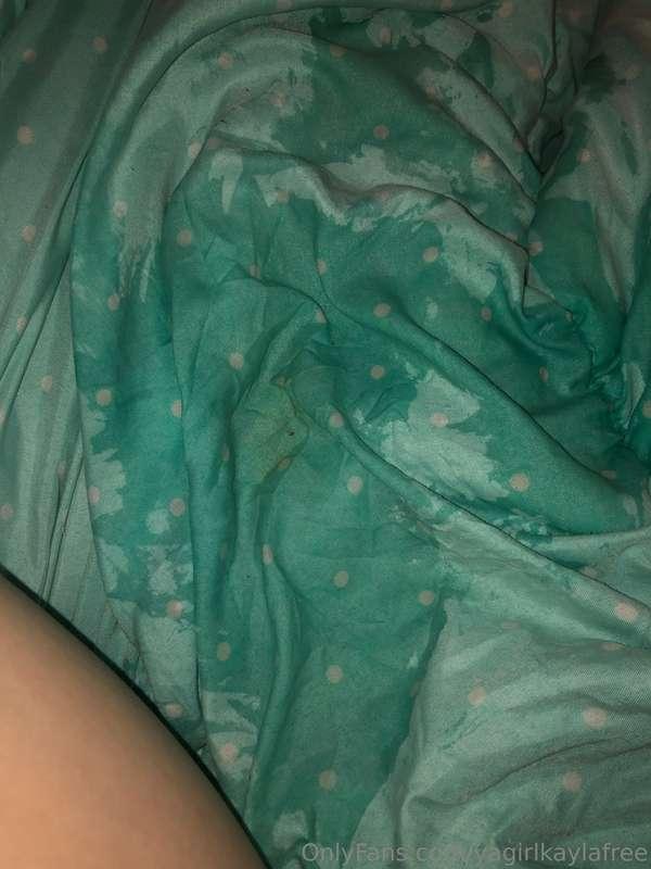 My first squirt session I got on video from daddy eating my ..