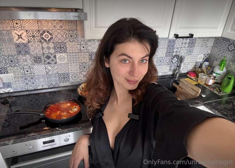 Making the most delicious lunch!😜 What did you eat today?🤗