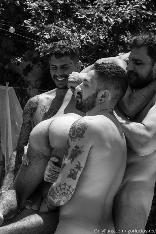 🍑 @brunobalneario 🍑 @bottonmclovin  🍑 @caioflta20 by 📷 @cact..