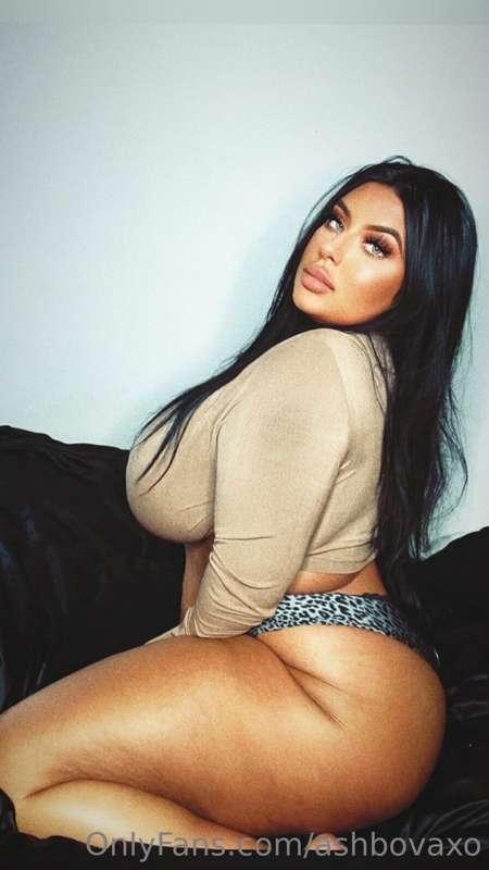 I'll give you somethin' to munch on 🍑