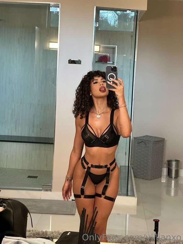 This is just for you babe 💋
