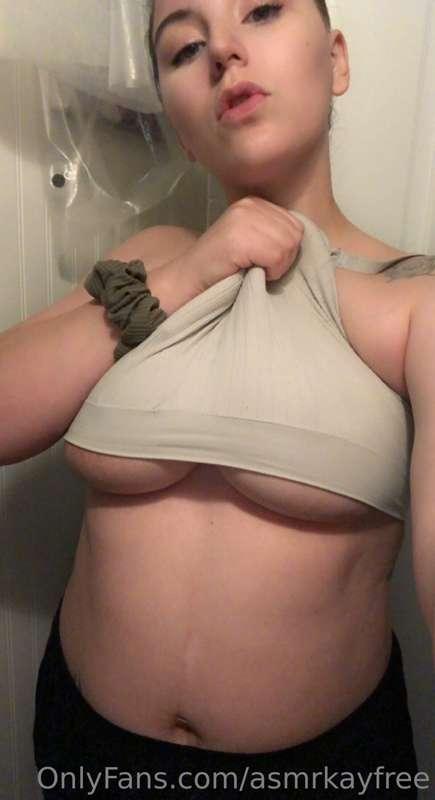 I know you’re wishing you were this bra 😮‍💨