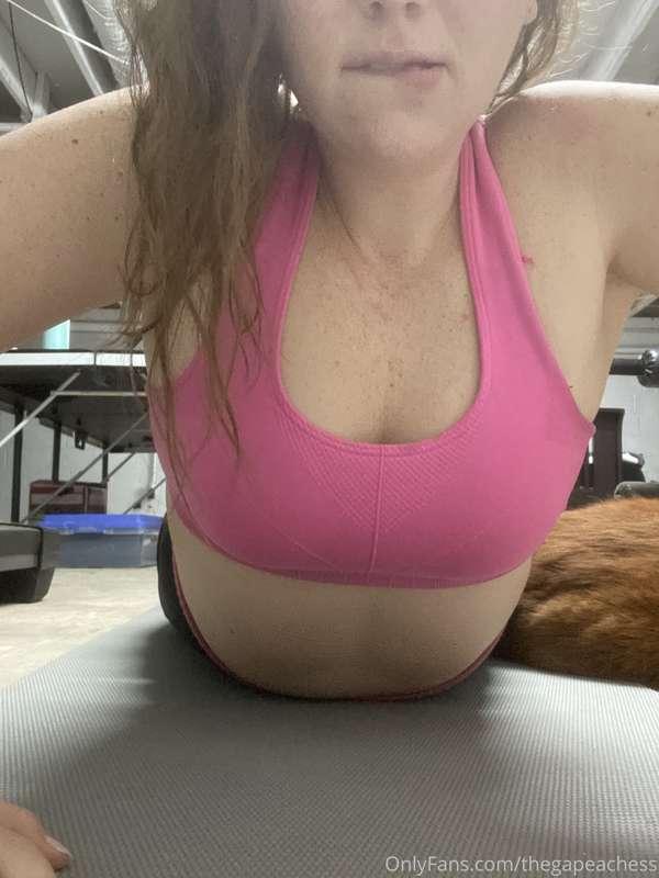 hotwife_peaches image #2