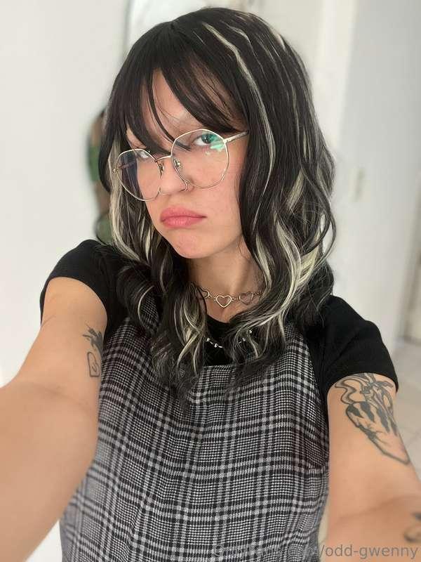 do u want to see how i’d look naked w my new hair? 👀