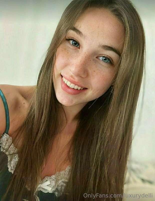 ⚠️The hottest student @aminashy 🌶just started her sex life a..