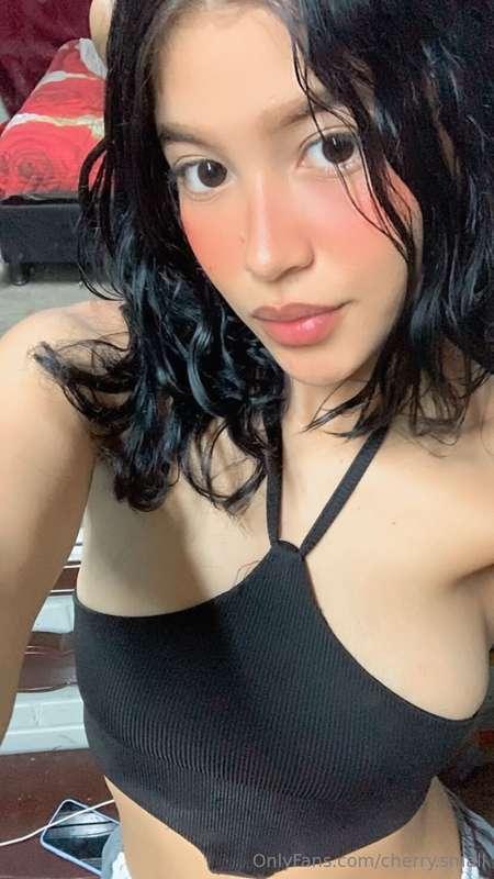 Estoy solita, ven y acompáñame.🍒🤤