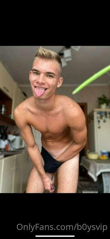 🇺🇸 Swipe left to see more and more hot🔥 about @rickhunteras ..
