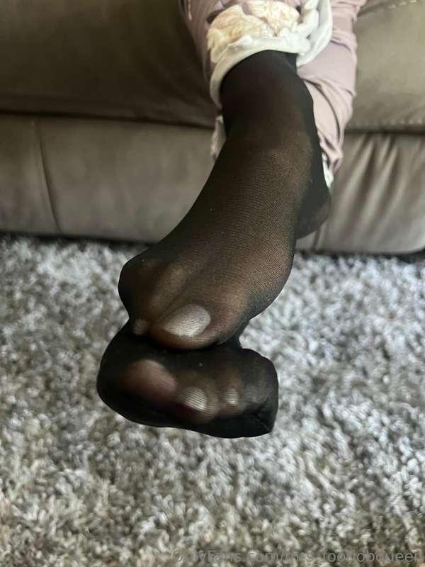 mrs_footjobqueen image #8