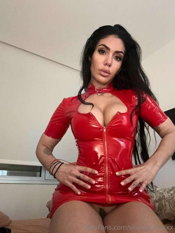 Does red look good on me? 🔥😈