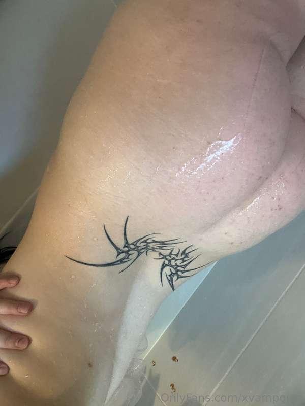 Am I pretty even with the red on my butt rn?