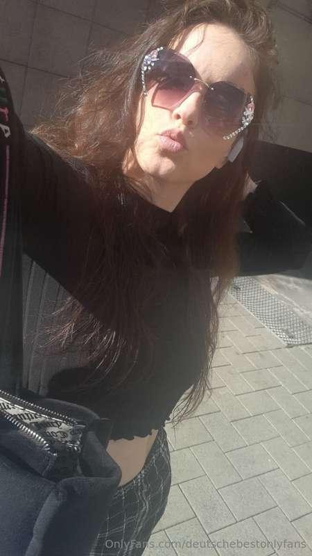 @princesxlillyHallo zusammen 🌞Mein Name ist Lilly, 22 Jahre ..