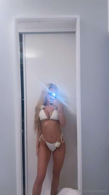 Want to go swimming with me?💦♋️