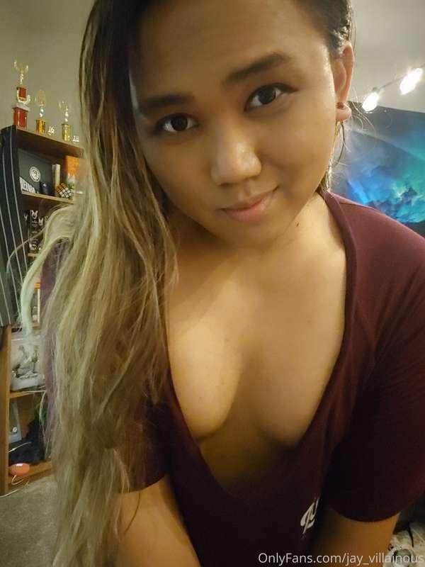 A couple older photos for Titty Tuesday 😊