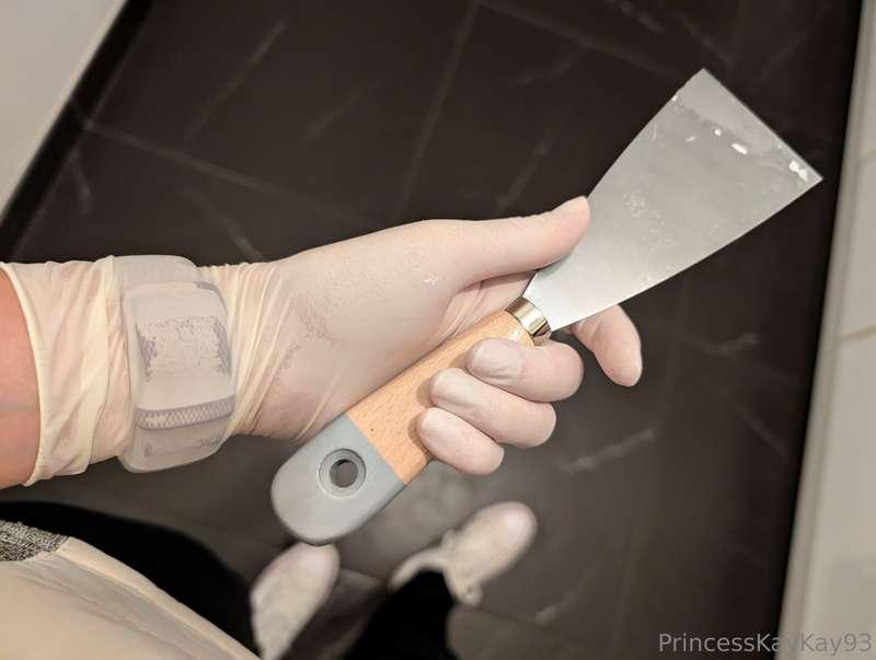 KayKay's hot renovation tip #1: if a gloved finger isn't qui..